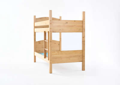 Bunk bed from end